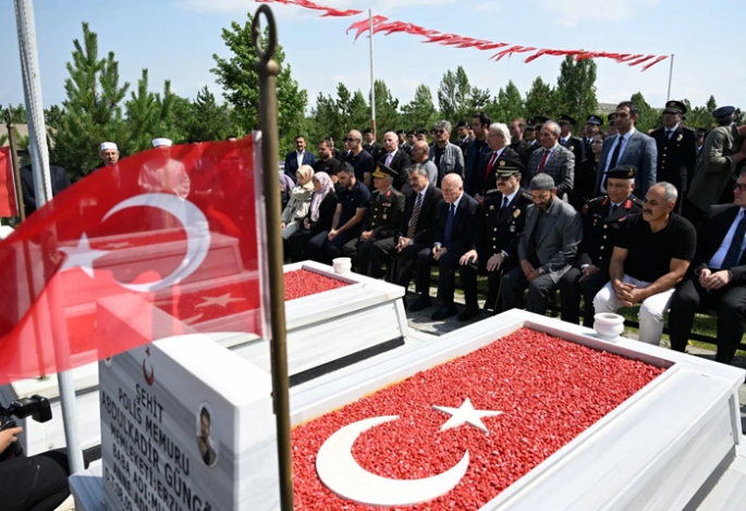 15 Temmuz şehitleri dualarla anıldı