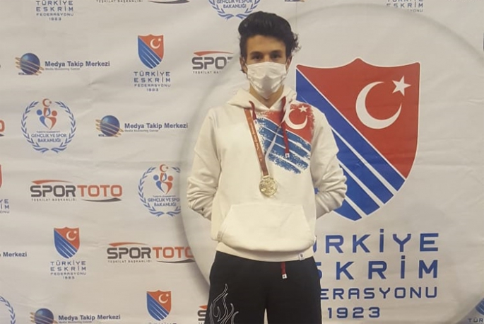 Akal Eskrimde Türkiye Şampiyonu