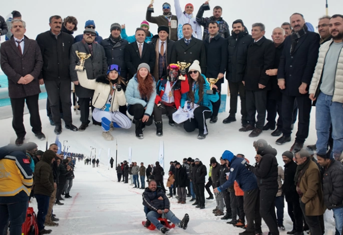 Çat'ta 'Gelenekten geleceğe kış oyunları festivali'