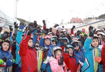 Erzurum’da kayak bilmeyen çocuk kalmayacak