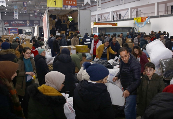 Erzurum Depremzedeler için tek yürek oldu