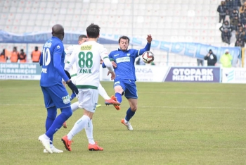 Erzurumzpor rakibi Bursaspor'u puansız gönderdi: 2-1