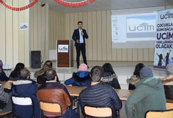 Horasan'da çocuk istismarına karşı farkındalık konferansı