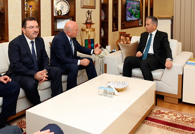İçişleri Bakanı Yerlikaya Büyükşehir’i ziyaret etti