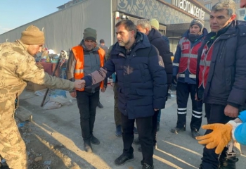 Başkan Mahmut Uçar deprem bölgesinde