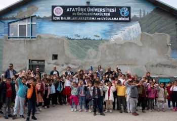 Çocuklar Atatürk Üniversitesini keşfediyor