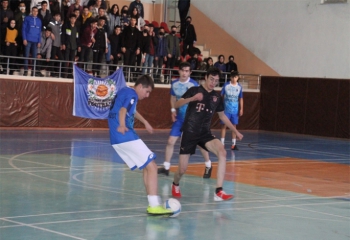 Liseli gençlerin Futsal heyecanı