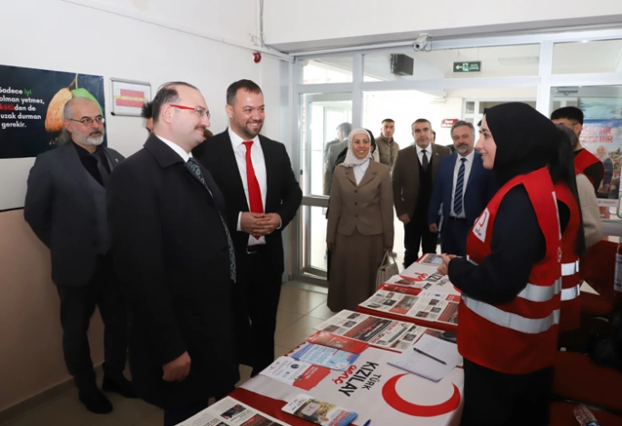 Rektör Hacımüftüoğlu ilçe ziyaretlerinde