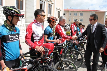Samsun'dan yola çıkan bisikletçiler Erzurum'da