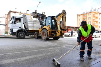 Yakutiye Belediyesi bahar temizliğine başladı
